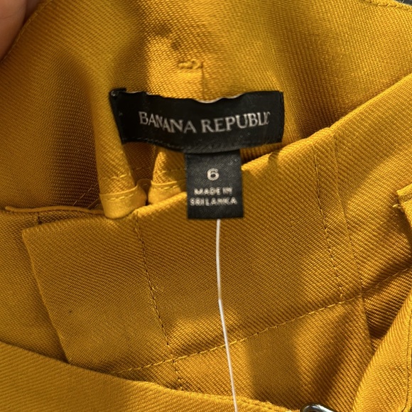 NWT Banana Republic linen blend shorts with belt - Picture 2 of 5